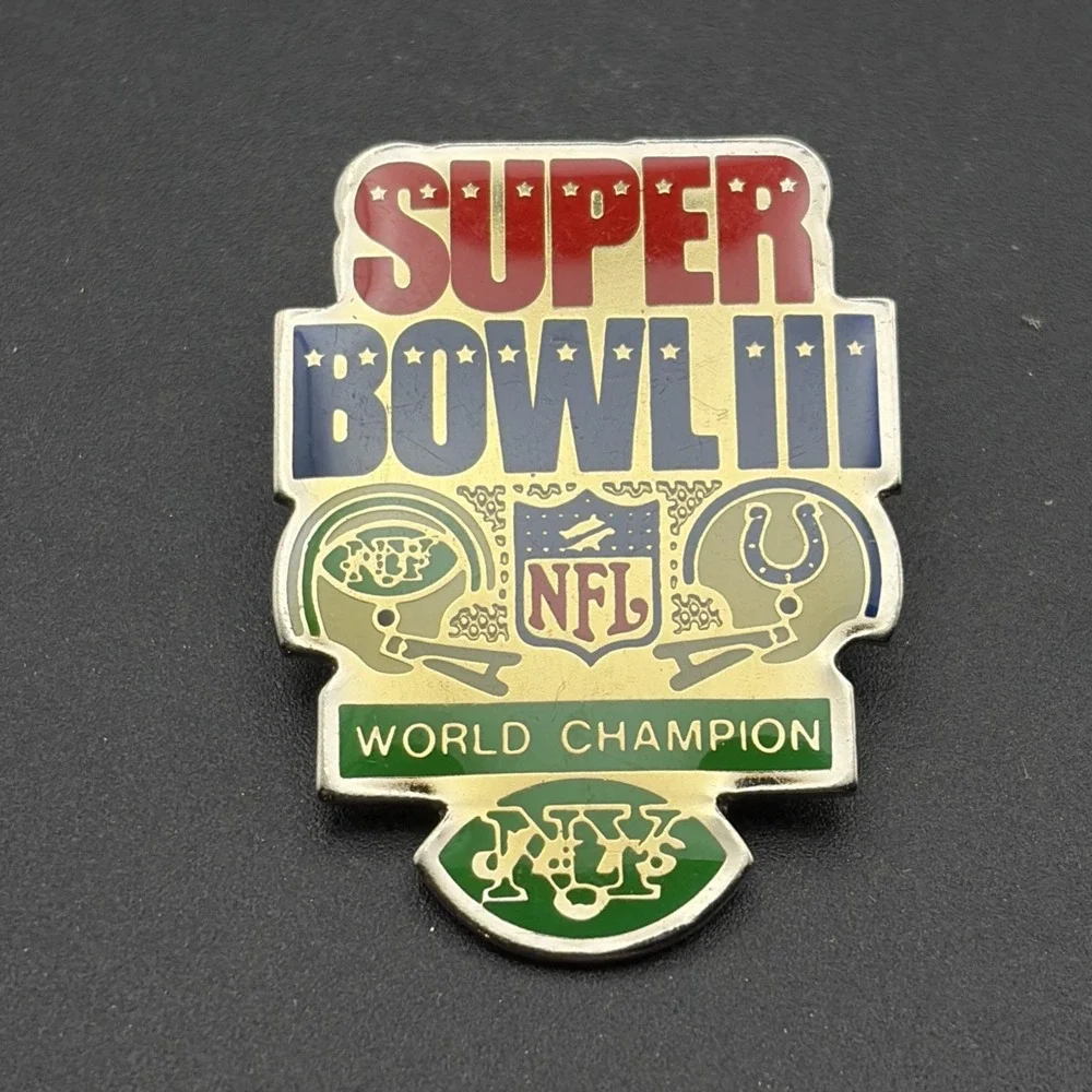 Super Bowl III New York Jets Indianapolis Colts NFL Football Lapel Hat Pin